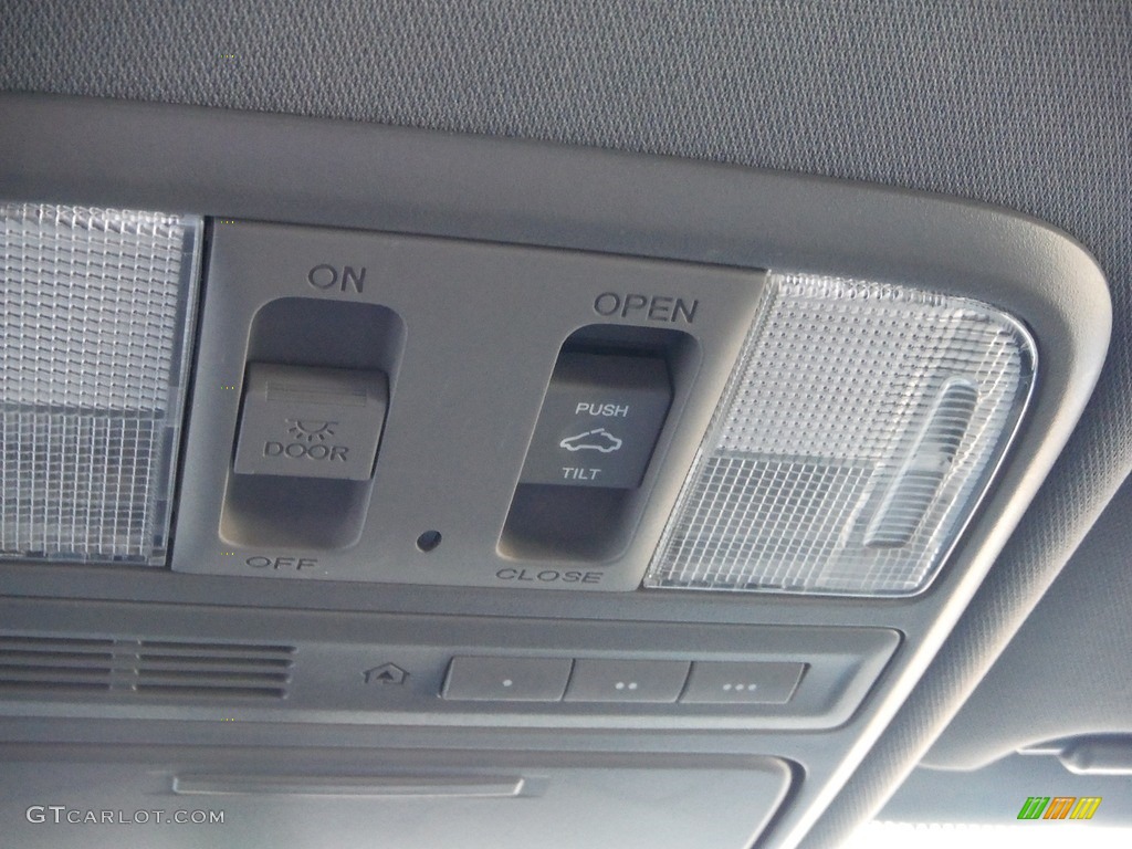 2015 Pilot SE 4WD - Modern Steel Metallic / Gray photo #26