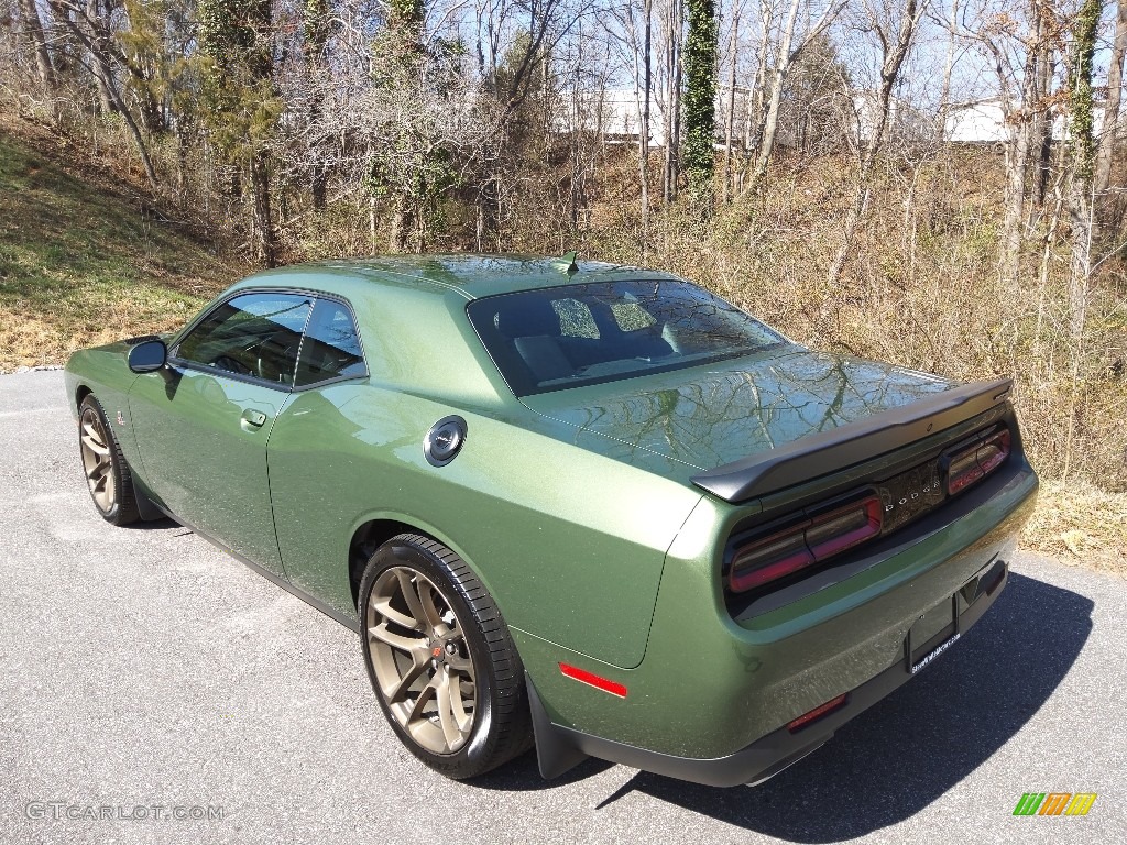 2020 Challenger R/T Scat Pack - F8 Green / Black photo #8