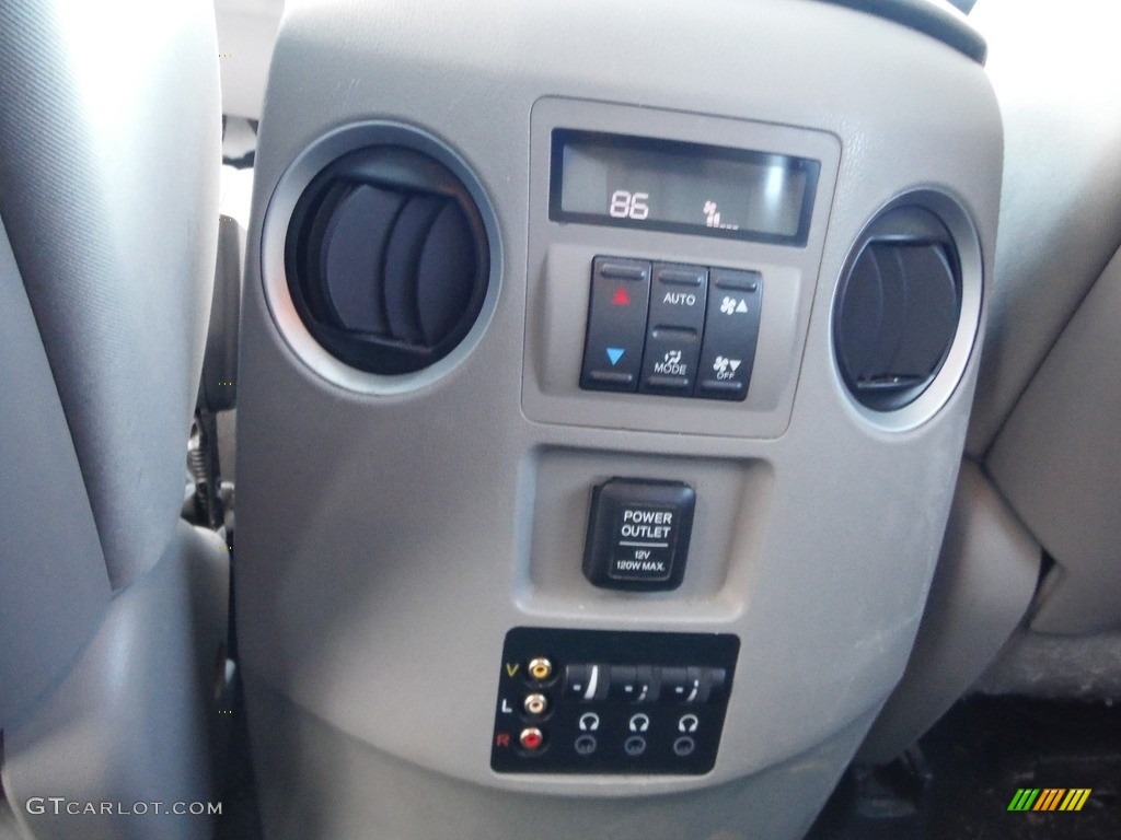 2015 Pilot SE 4WD - Modern Steel Metallic / Gray photo #28