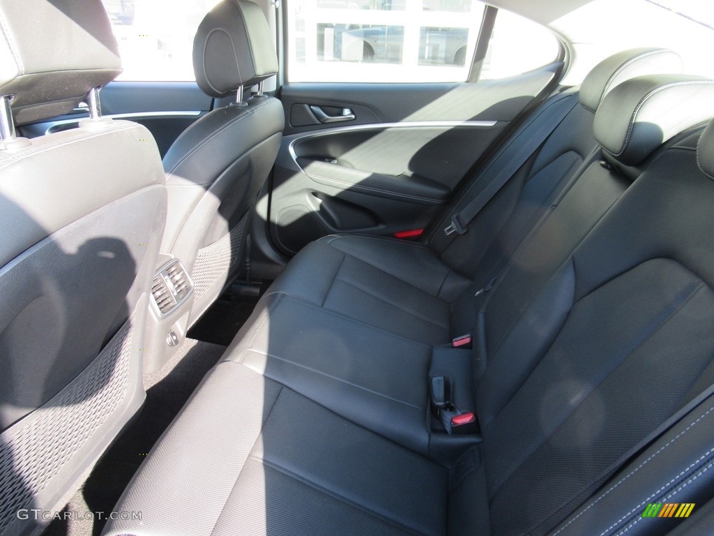 2019 Genesis G70 RWD - Santiago Silver / Black photo #12