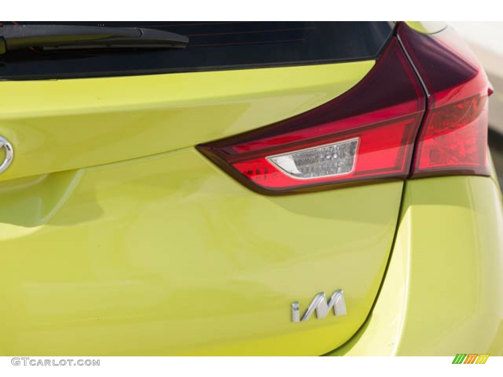 2017 Corolla iM  - Spring Green Metallic / Black photo #13