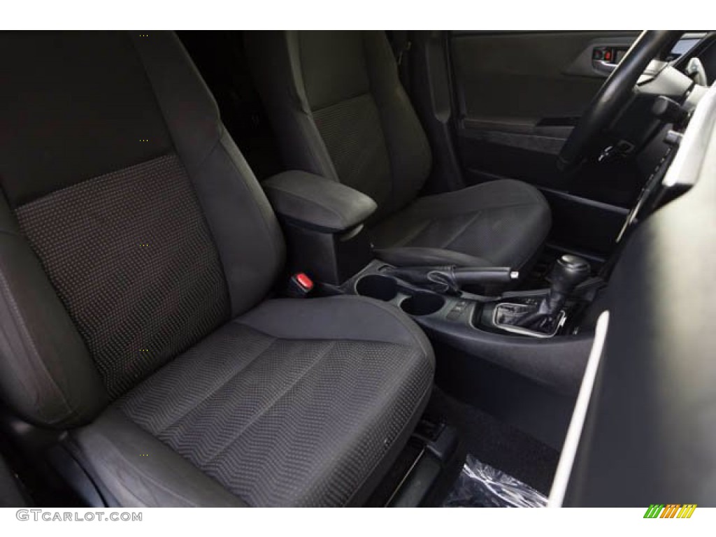 2017 Corolla iM  - Spring Green Metallic / Black photo #25
