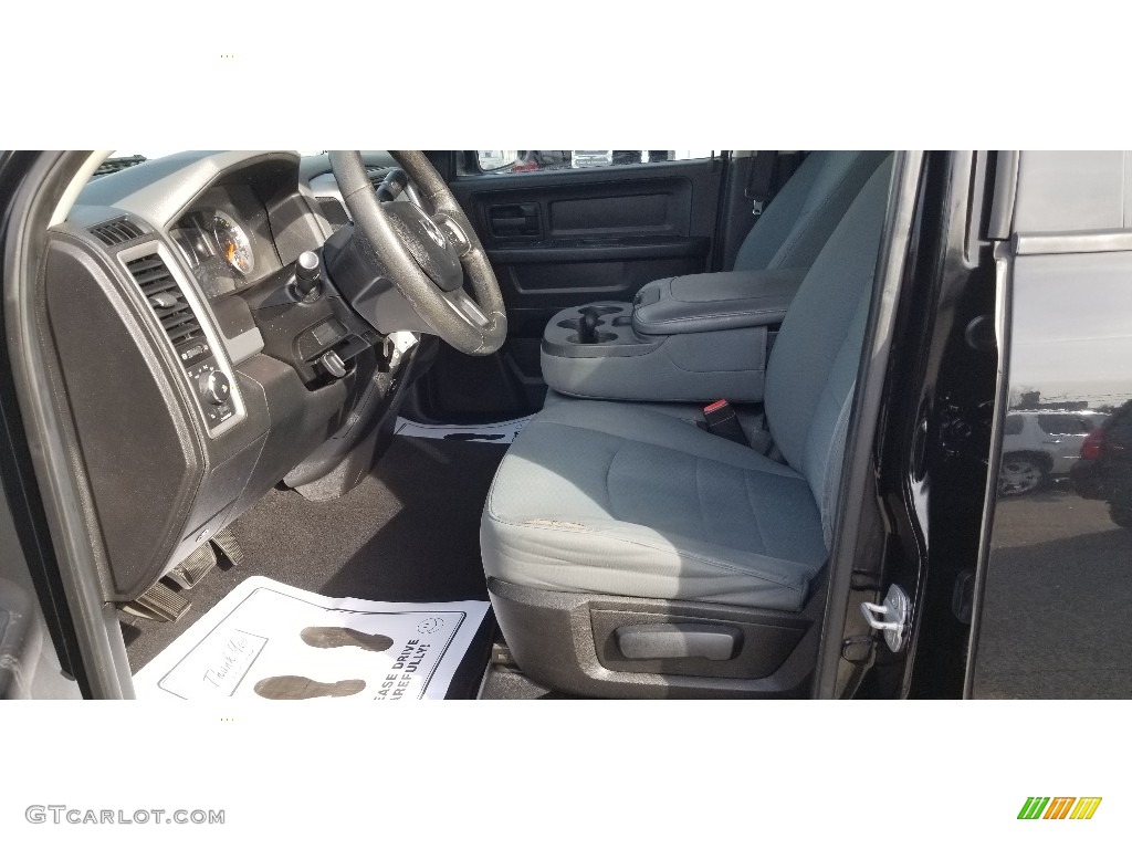 2014 1500 Express Quad Cab 4x4 - Black / Black/Diesel Gray photo #11