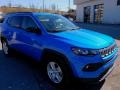 Laser Blue Pearl - Compass Latitude 4x4 Photo No. 3