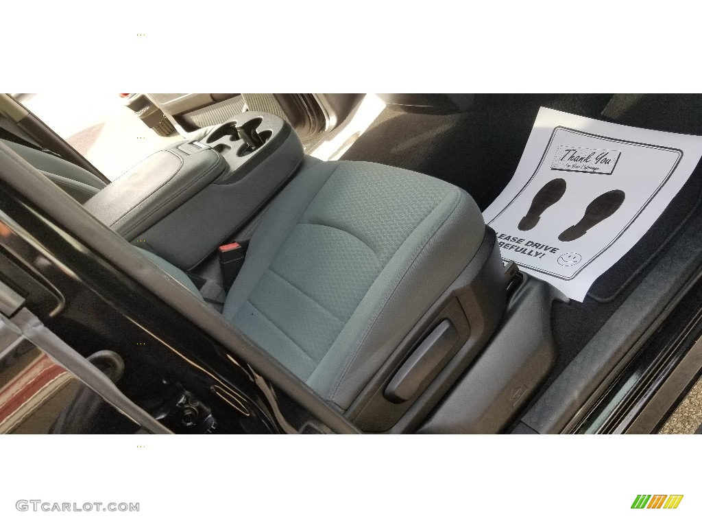 2014 1500 Express Quad Cab 4x4 - Black / Black/Diesel Gray photo #18