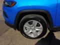 Laser Blue Pearl - Compass Latitude 4x4 Photo No. 10