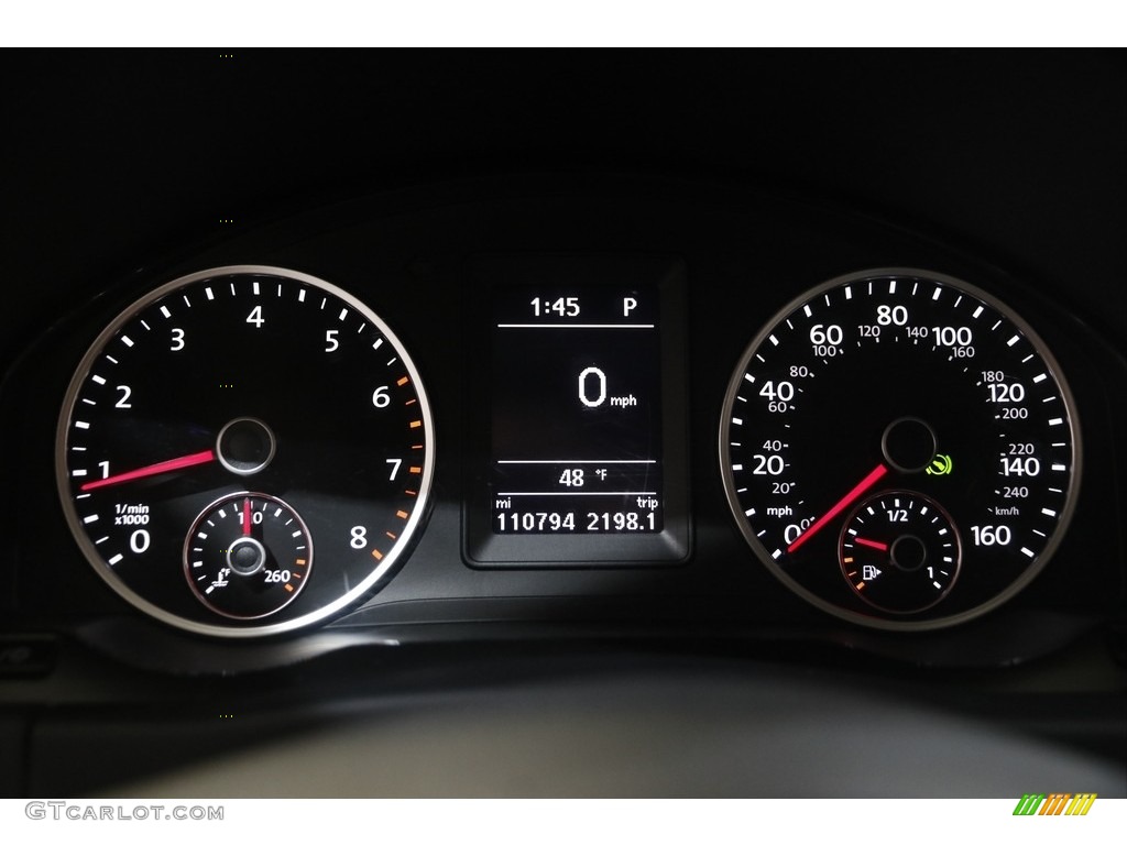 2016 Volkswagen Tiguan S 4MOTION Gauges Photos