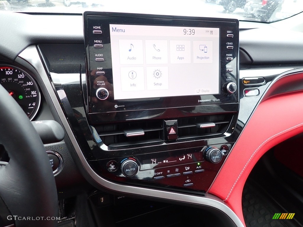 2021 Toyota Camry XSE AWD Controls Photos