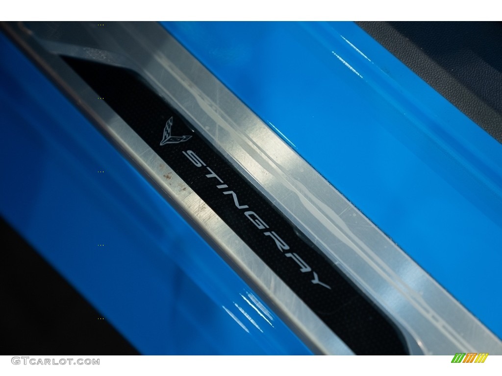 2021 Chevrolet Corvette Stingray Coupe Marks and Logos Photos