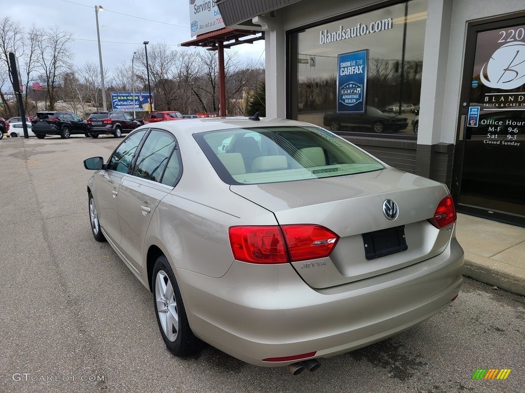 2013 Jetta TDI Sedan - Moonrock Silver Metallic / Cornsilk Beige photo #4