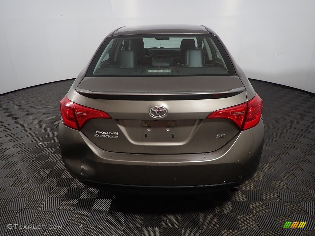 2019 Corolla SE - Falcon Gray metallic / Black photo #13