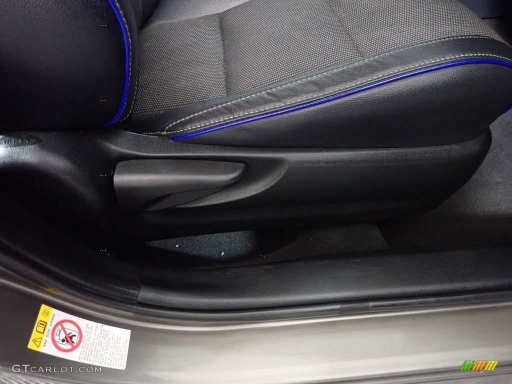 2019 Corolla SE - Falcon Gray metallic / Black photo #40