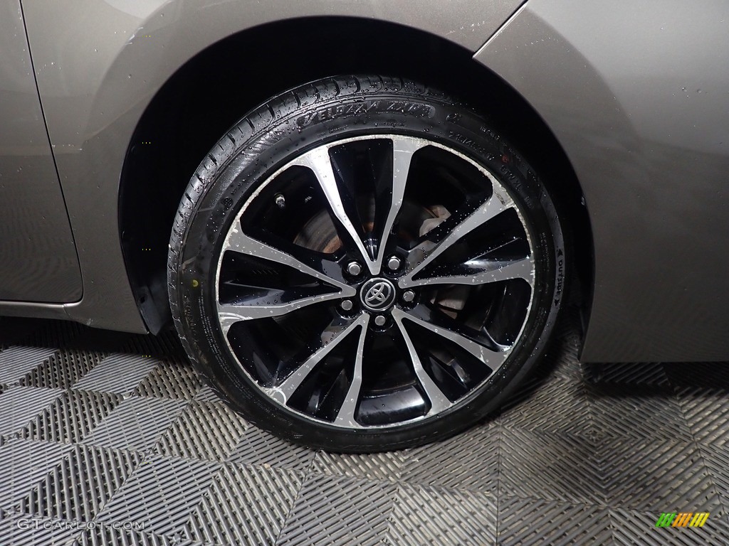 2019 Corolla SE - Falcon Gray metallic / Black photo #41
