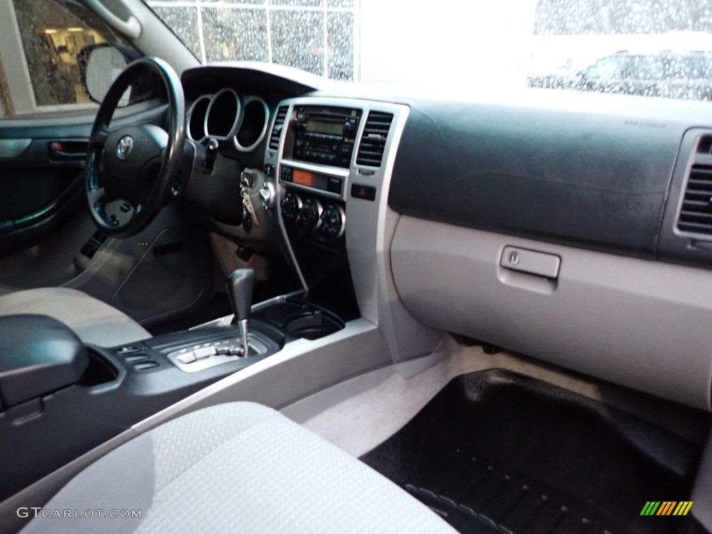 2004 4Runner SR5 4x4 - Titanium Metallic / Stone photo #12