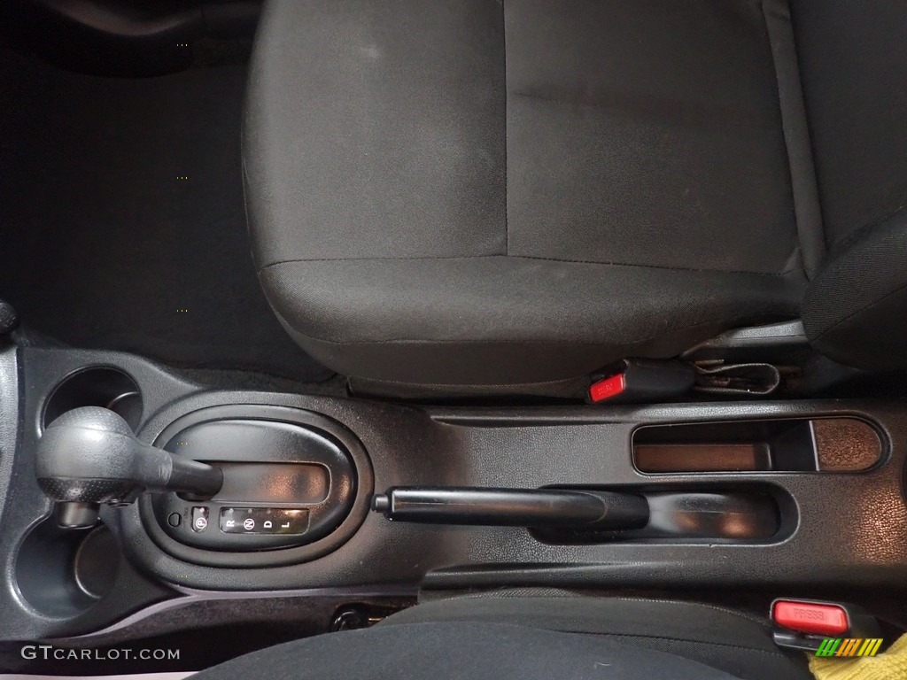 2019 Versa S Plus - Brilliant Silver Metallic / Charcoal photo #23