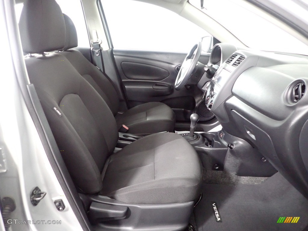 2019 Versa S Plus - Brilliant Silver Metallic / Charcoal photo #29