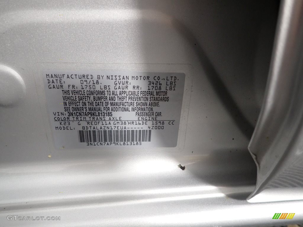 2019 Versa S Plus - Brilliant Silver Metallic / Charcoal photo #35