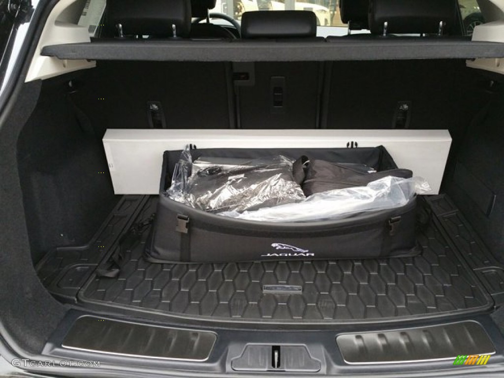 2022 Jaguar E-PACE P250 SE AWD Trunk Photos