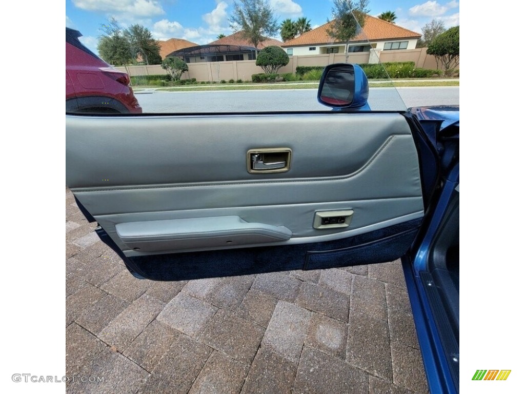 1981 Datsun 280ZX Deluxe Coupe Blue Door Panel Photo #143867556
