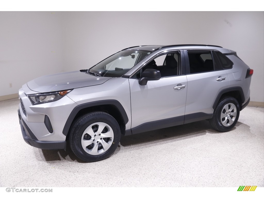 2019 RAV4 LE - Silver Sky Metallic / Black photo #3