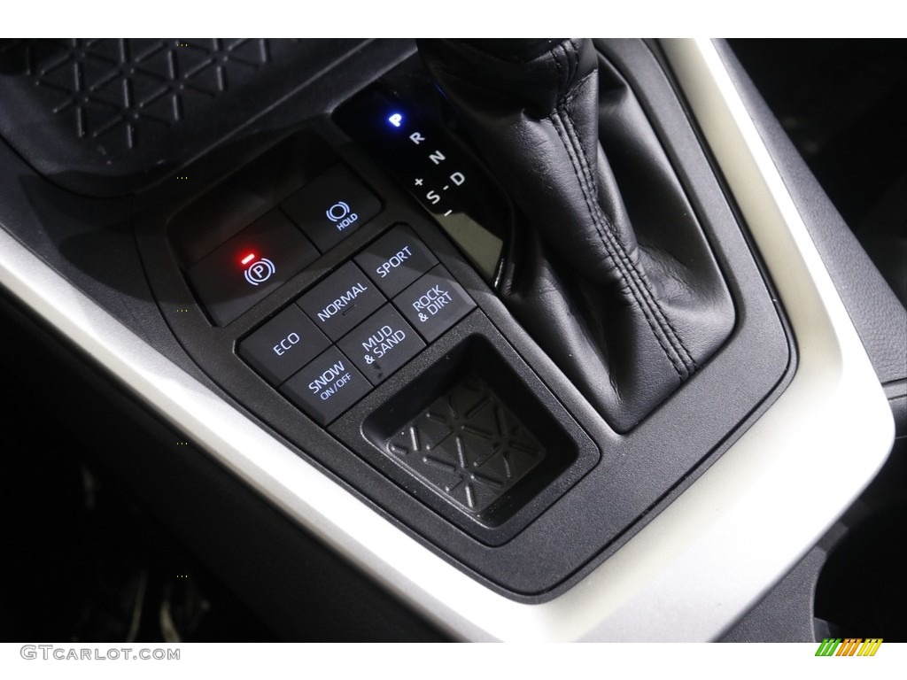 2019 RAV4 LE - Silver Sky Metallic / Black photo #13