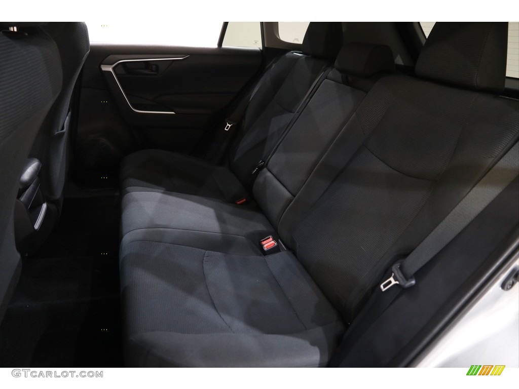 2019 RAV4 LE - Silver Sky Metallic / Black photo #16