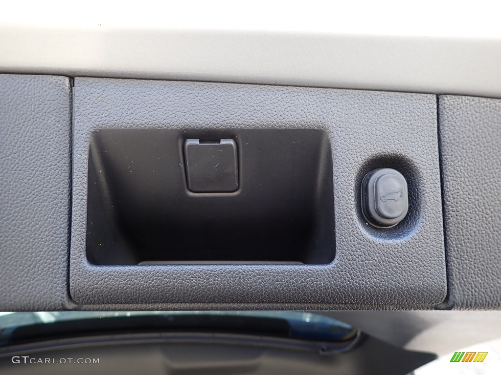 2018 Yukon SLE 4WD - Quicksilver Metallic / Jet Black photo #12