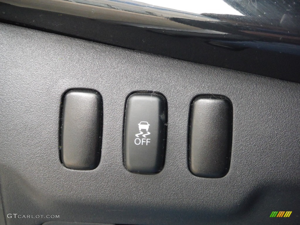 2017 Lancer LE - Mercury Gray Pearl / Black photo #12