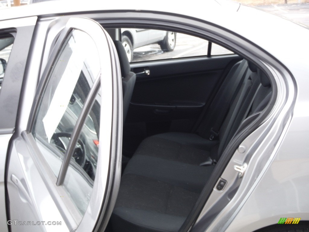 2017 Lancer LE - Mercury Gray Pearl / Black photo #21