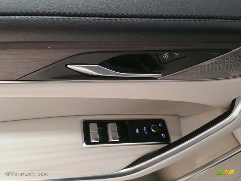 2022 Jaguar F-PACE P250 S Light Oyster/Ebony Door Panel Photo #143871531