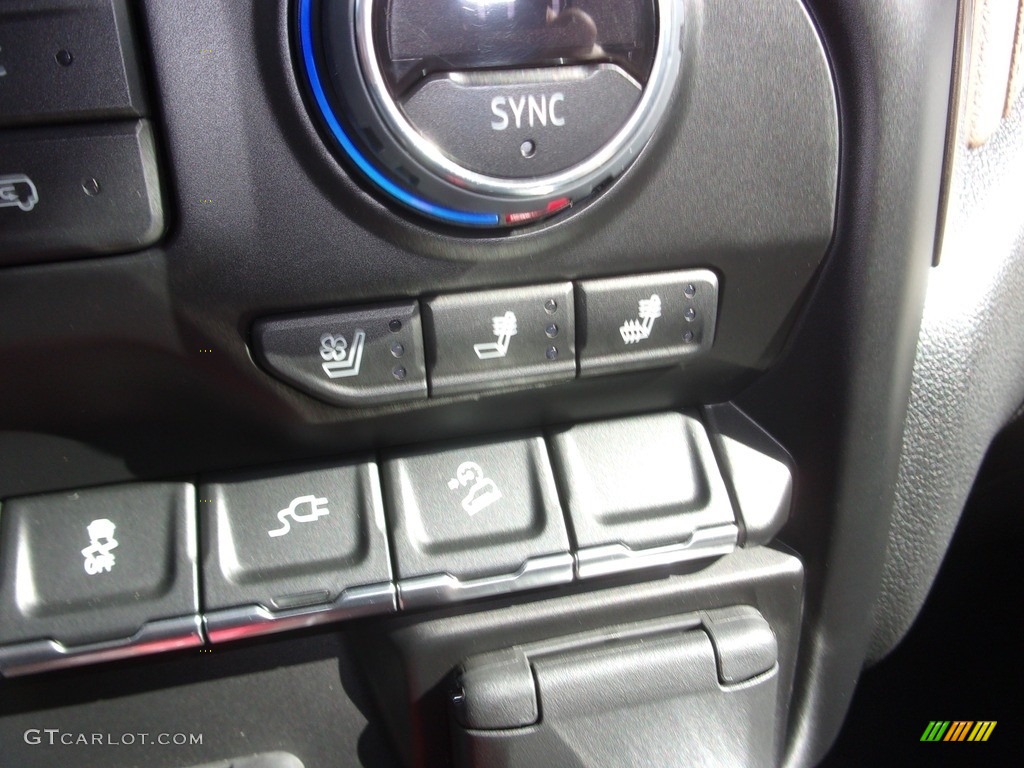 2022 Chevrolet Silverado 2500HD High Country Crew Cab 4x4 Controls Photo #143873496