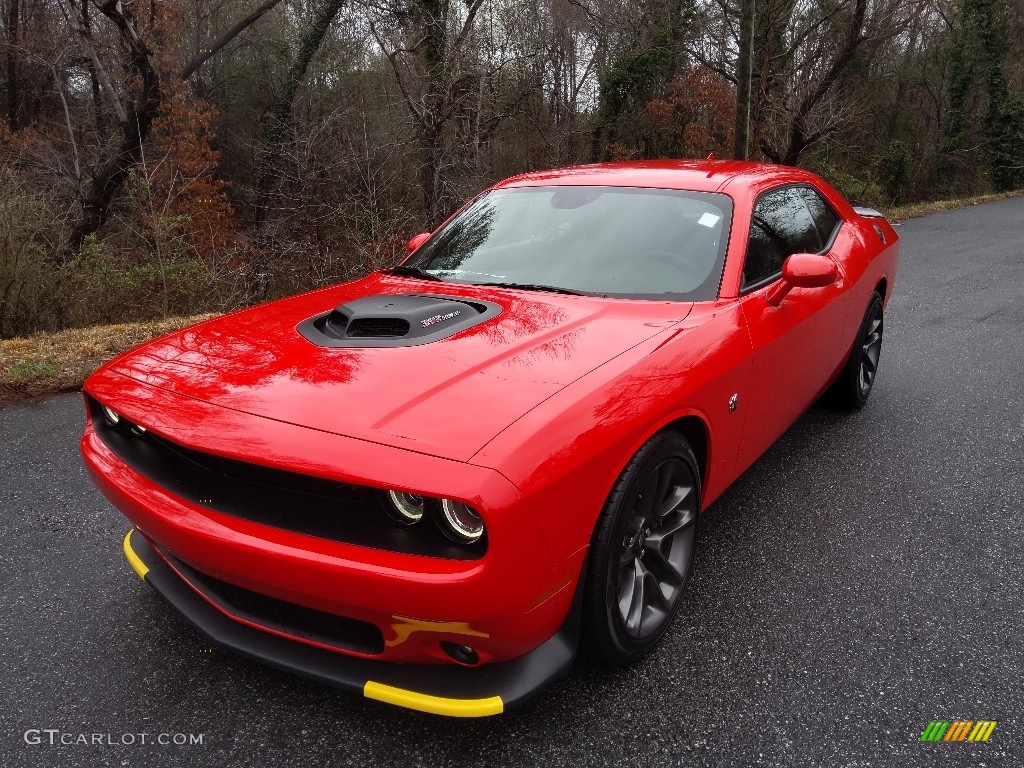 Go Mango 2022 Dodge Challenger R/T Scat Pack Shaker Exterior Photo #143874460