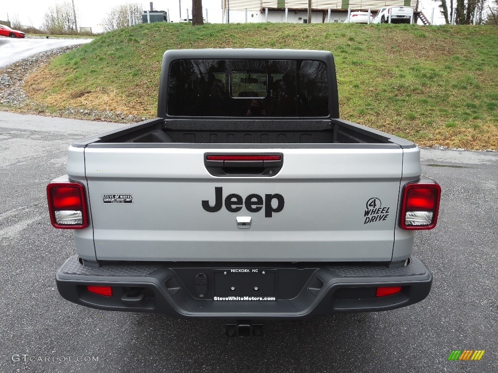 2022 Gladiator Willys 4x4 - Silver Zynith / Black photo #7