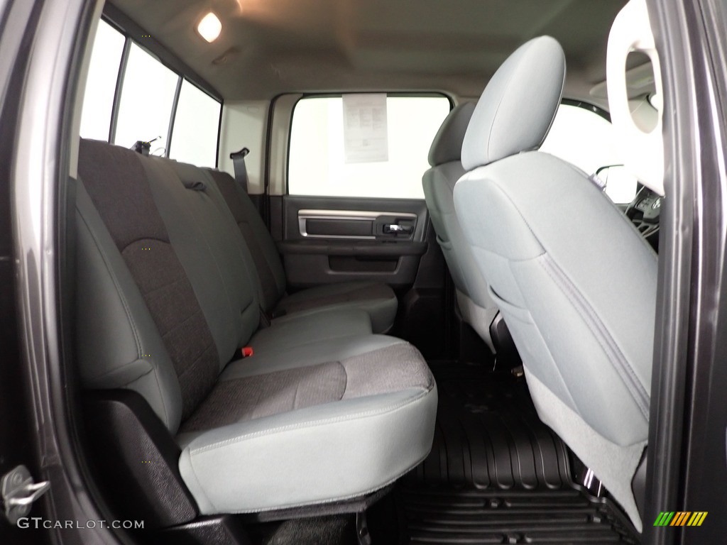 2016 Ram 3500 Big Horn Crew Cab 4x4 Rear Seat Photos