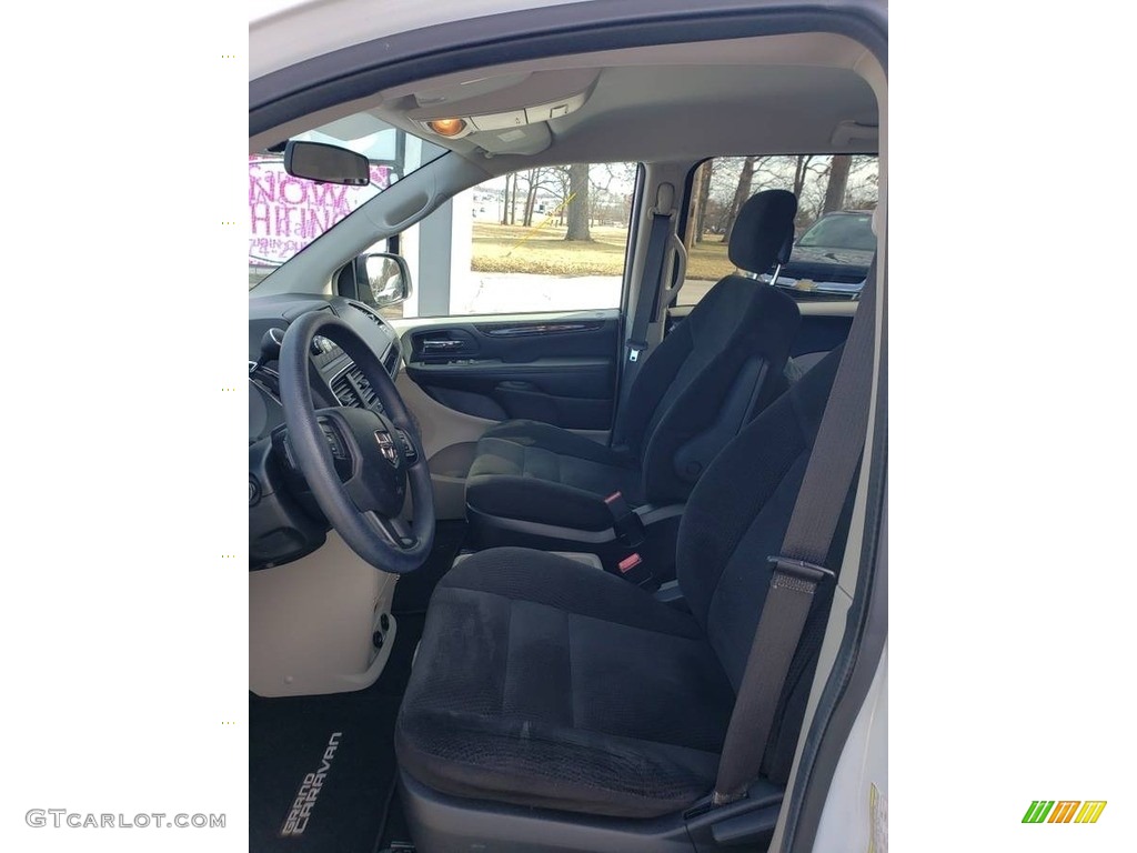 2016 Grand Caravan SE - Bright White / Black/Light Graystone photo #4
