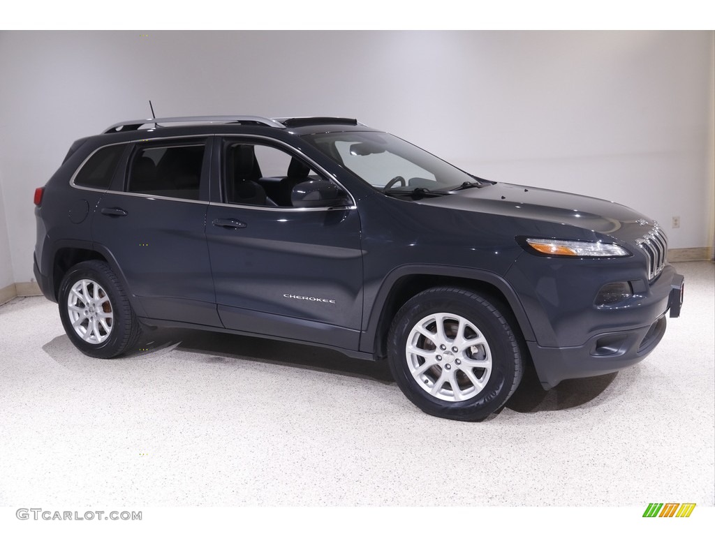 2018 Cherokee Latitude Plus 4x4 - Rhino / Black photo #1