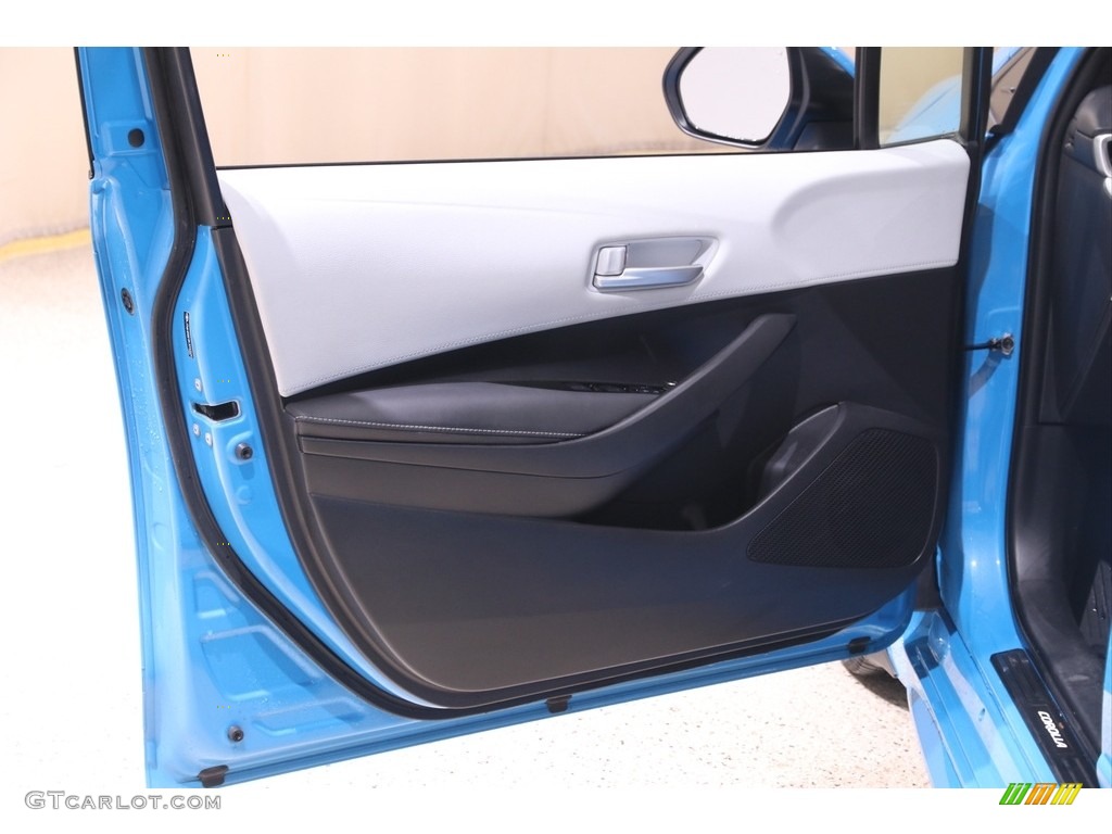 2019 Corolla Hatchback SE - Blue Flame / Black photo #4