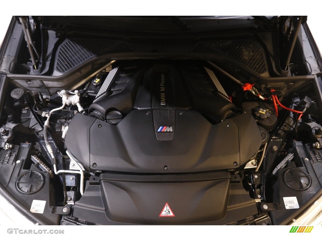 2017 BMW X5 M xDrive Engine Photos