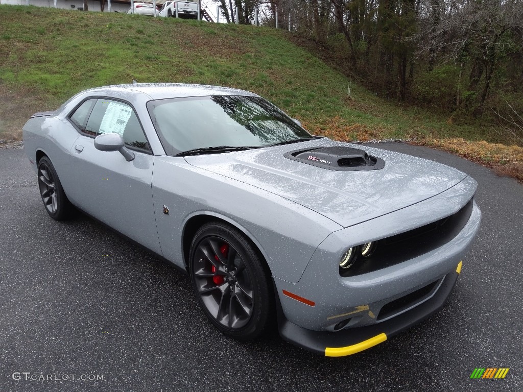 Smoke Show 2022 Dodge Challenger R/T Scat Pack Shaker Exterior Photo #143881022