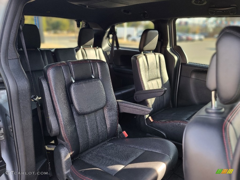 2018 Dodge Grand Caravan GT Rear Seat Photo #143881731