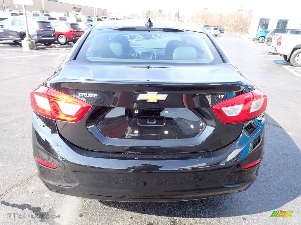 2017 Cruze LT - Mosaic Black Metallic / Jet Black photo #6