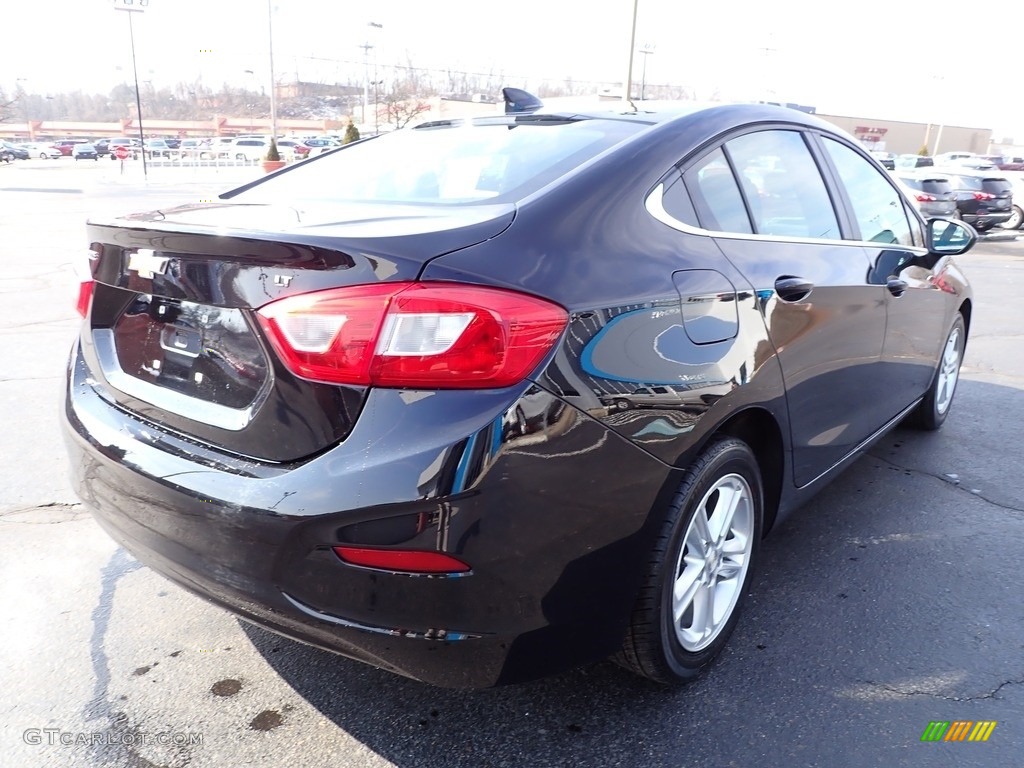2017 Cruze LT - Mosaic Black Metallic / Jet Black photo #8