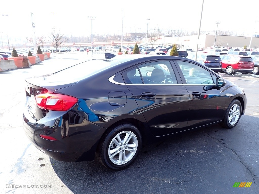 2017 Cruze LT - Mosaic Black Metallic / Jet Black photo #9