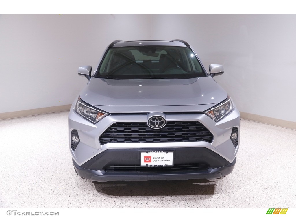 2019 RAV4 XLE - Silver Sky Metallic / Black photo #2