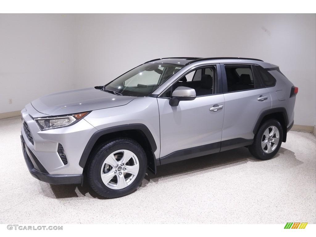 2019 RAV4 XLE - Silver Sky Metallic / Black photo #3