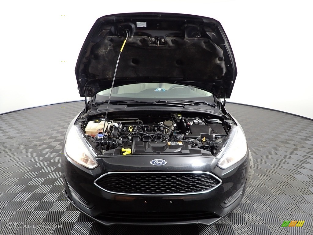 2015 Focus SE Sedan - Tuxedo Black Metallic / Medium Light Stone photo #4