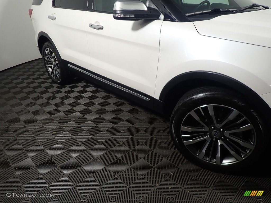 2019 Explorer Platinum 4WD - White Platinum / Medium Black photo #6