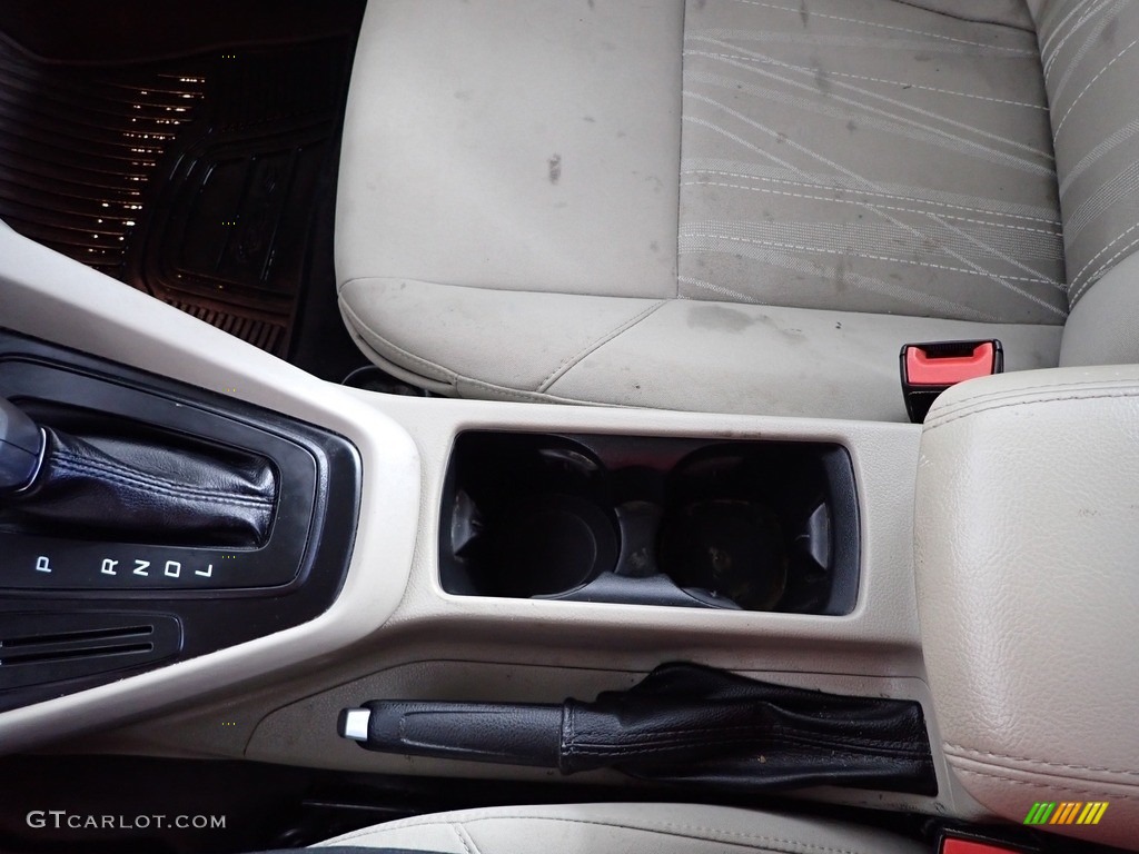 2015 Focus SE Sedan - Tuxedo Black Metallic / Medium Light Stone photo #24