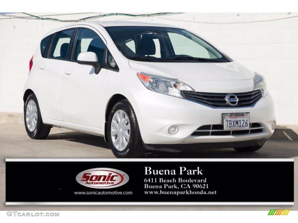 2014 Versa Note SV - Aspen White / Charcoal photo #1