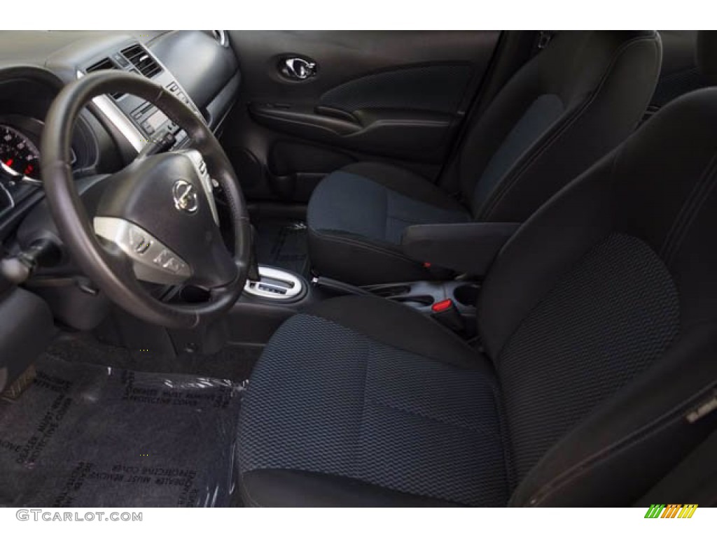 2014 Versa Note SV - Aspen White / Charcoal photo #3
